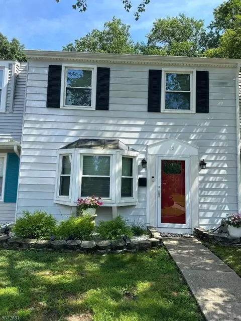 12 Ruscombe Ct, Willingboro, NJ 08046