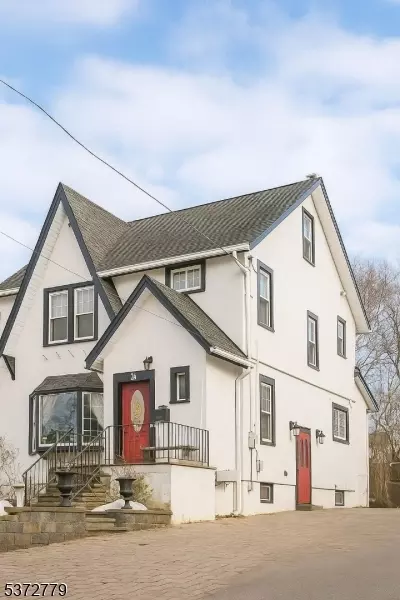 91 3rd Ave, Westwood, NJ 07675