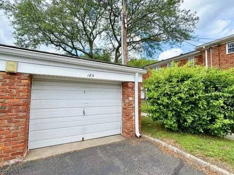 37 Atherton Ct # A, Wayne, NJ 07470 photo 3