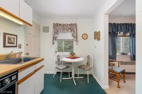 88 Troy Dr # D, Springfield, NJ 07081 photo 12