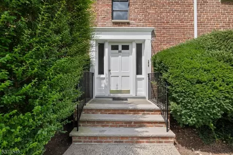 88 Troy Dr # D, Springfield, NJ 07081 photo 2