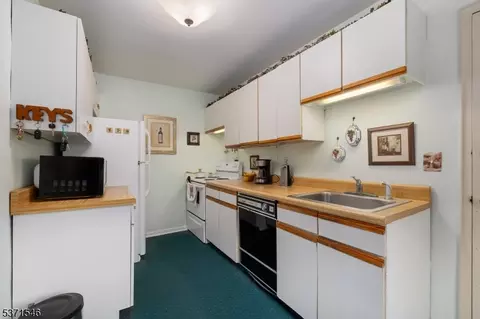 88 Troy Dr # D, Springfield, NJ 07081 photo 10