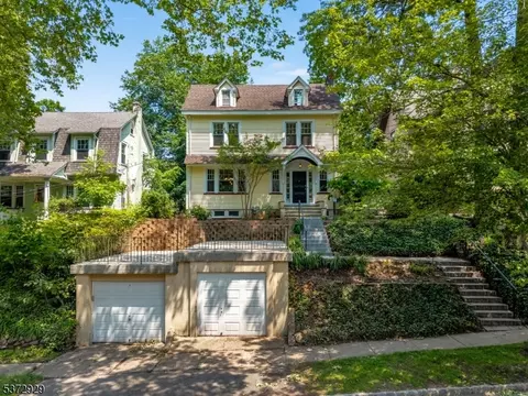 67 Woodland Rd, Bloomfield, NJ 07003