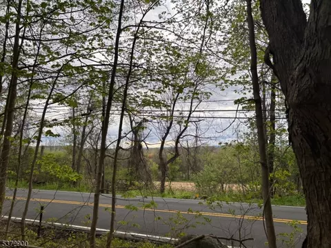 300 Alphano Rd, Allamuchy Twp, NJ 07840