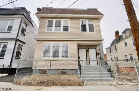 445 S 15th St, Newark, NJ 07103