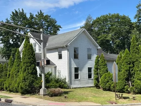 27 Roseland Ave, Roseland, NJ 07068