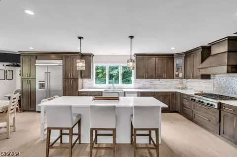 9 Spring Ln, Warren, NJ 07059 photo 5