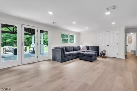 9 Spring Ln, Warren, NJ 07059 photo 16