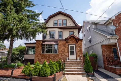 325 Valley Brook Ave, Lyndhurst, NJ 07071