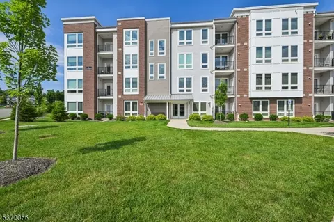 1 Vanderbilt Blvd #403, Florham Park, NJ 07932