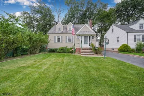 204 Hoover Pl, Union, NJ 07083