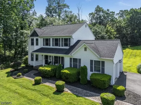 4 Rymon Rd, Washington, NJ 07882