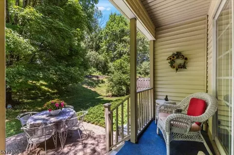 78 Commonwealth Dr, Basking Ridge, NJ 07920 photo 4