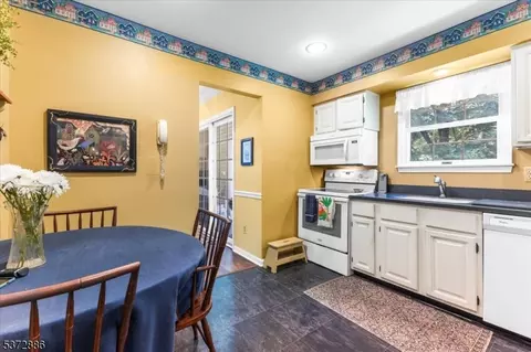 78 Commonwealth Dr, Basking Ridge, NJ 07920 photo 15