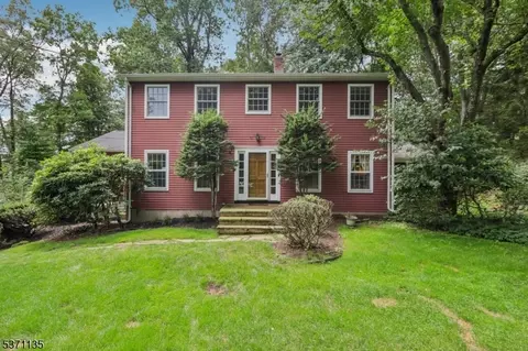 150 Deerfield Ter, Mahwah, NJ 07430