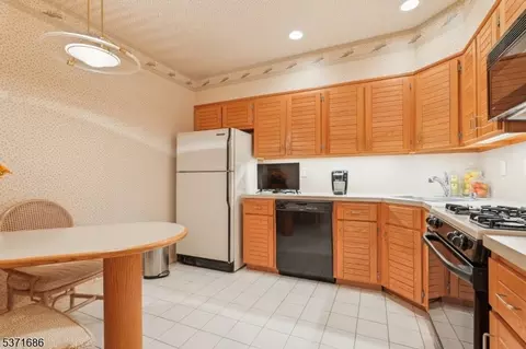 603 Park Pl, Springfield, NJ 07081 photo 9