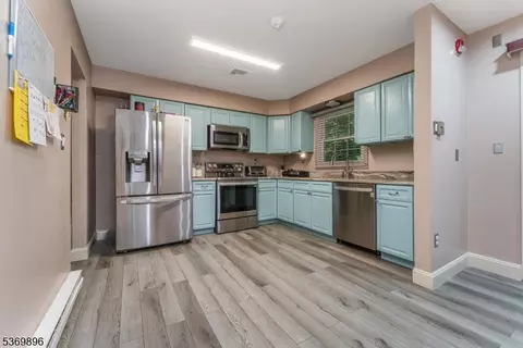 942 County Road 517, Hackettstown, NJ 07840