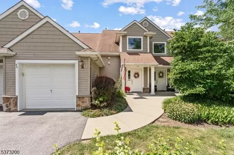 40 Bourne Cir #40, Hamburg, NJ 07419