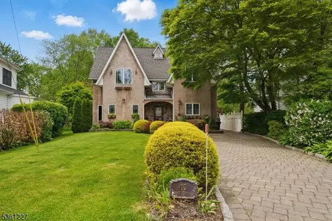 10 Fawn Ter, Wharton, NJ 07885