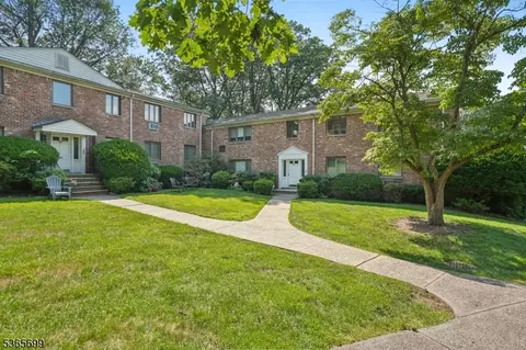 86 Troy Dr # D, Springfield, NJ 07081
