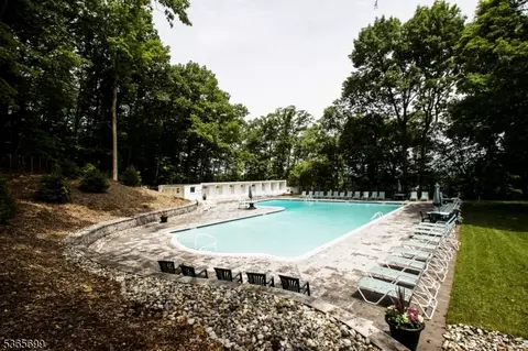 86 Troy Dr # D, Springfield, NJ 07081 photo 30