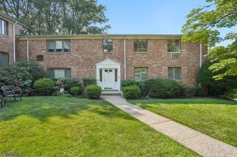 86 Troy Dr # D, Springfield, NJ 07081 photo 2