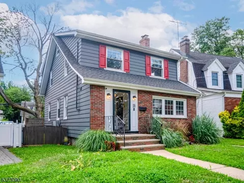 21 Lexington Ave, Bloomfield, NJ 07003