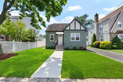 143 Bogert St, Totowa, NJ 07512