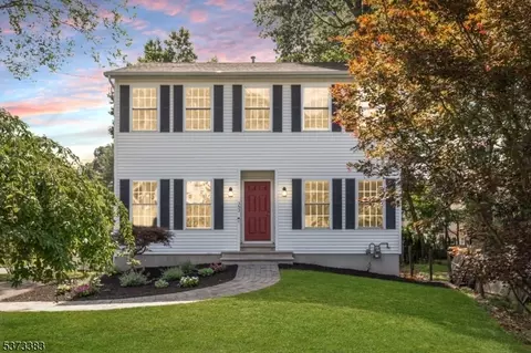353 Top Ave, Green Brook, NJ 08812