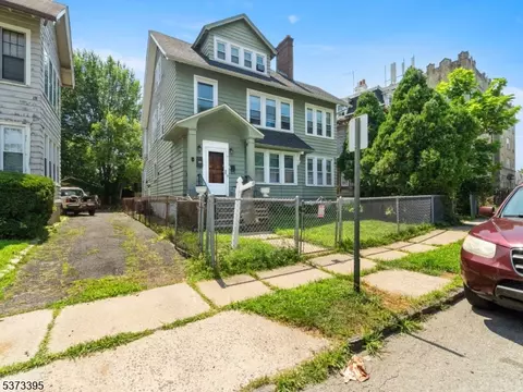 98 Ashland Ave, East Orange, NJ 07017