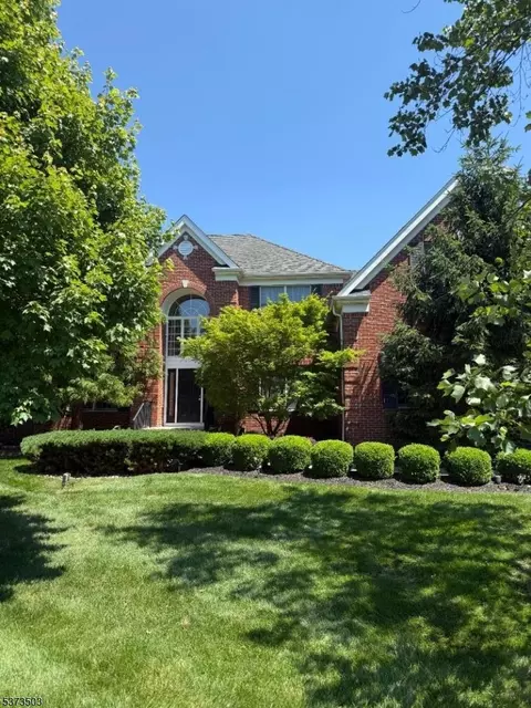 12 Ludlow Ct, Hillsborough, NJ 08844