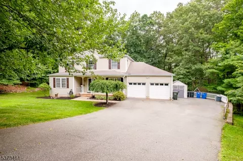 7 Potter Ln, Wharton, NJ 07885