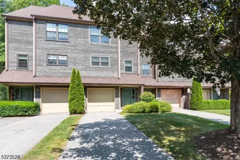 54 Beacon Hill Rd # B, West Milford, NJ 07480