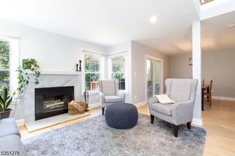 360 Wren Ln, Bedminster, NJ 07921 photo 3