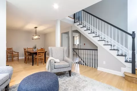 360 Wren Ln, Bedminster, NJ 07921 photo 2