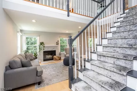360 Wren Ln, Bedminster, NJ 07921 photo 8