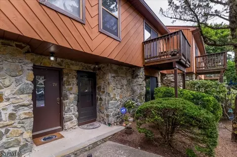 7 Brookside Hts # F, Wanaque, NJ 07465