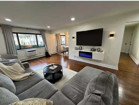 401 Us Highway 22 #29 A, North Plainfield, NJ 07060