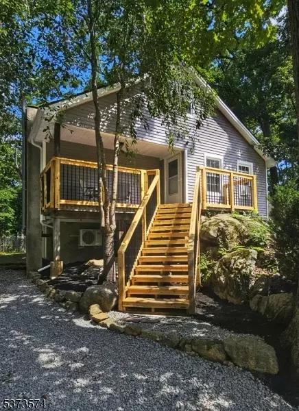 34 Allamuchy Trl, Byram Twp, NJ 07821