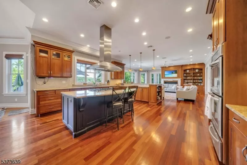 Kitchen - 1118 Pines Lake Dr, Wayne, NJ 07470 photo 2 of 2