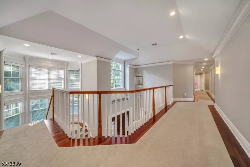 Entry Way - 1118 Pines Lake Dr, Wayne, NJ 07470 photo 3 of 3
