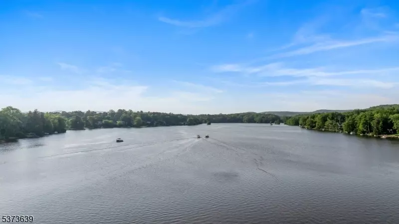 View/Area - 1118 Pines Lake Dr, Wayne, NJ 07470 photo 1 of 2