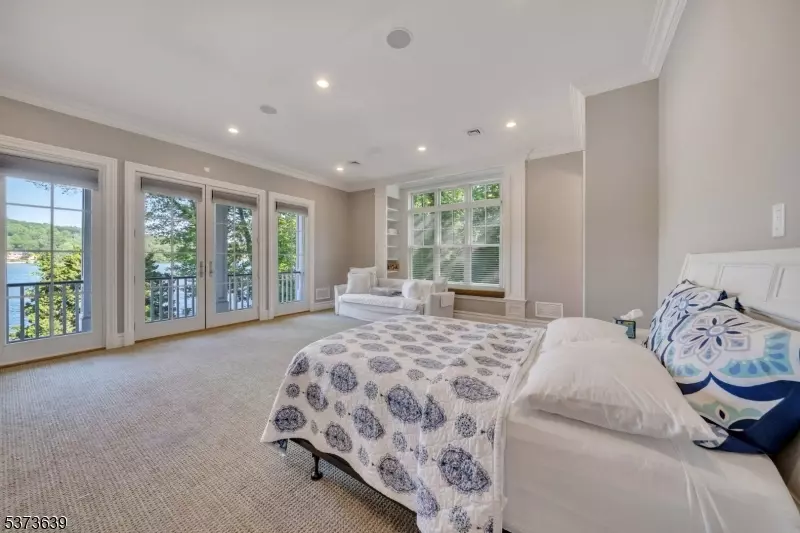 Bedroom - 1118 Pines Lake Dr, Wayne, NJ 07470 photo 1 of 10
