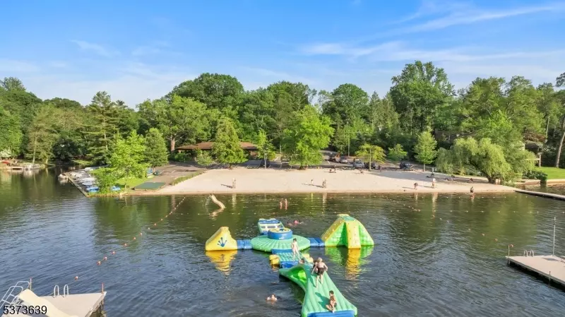 View/Area - 1118 Pines Lake Dr, Wayne, NJ 07470 photo 2 of 2