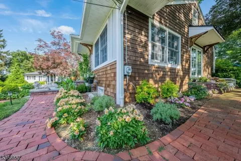 10 Harvey Ct, Summit, NJ 07901 photo 29