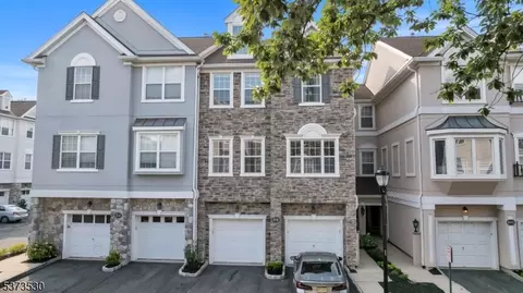 6 Devonshire Dr, Clifton, NJ 07013