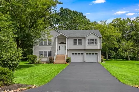 43 Kuntz Ave, Berkeley Heights, NJ 07922