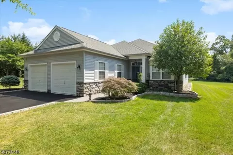 108 Renaissance Blvd, Somerset, NJ 08873