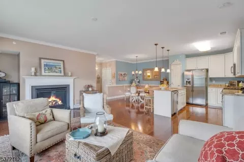98 Quarry Dr #B3, Woodland Park, NJ 07424