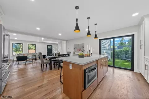 50 Huntley Rd, Summit, NJ 07901